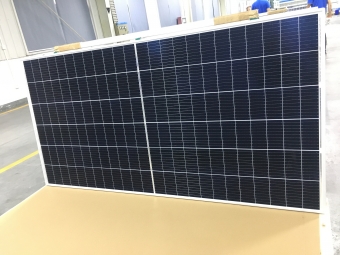 Цена по прейскуранту завода половина клеток 410W солнечные панели 
