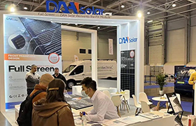 DAH Solar посетила RENEO в Венгрии с полноэкранным фотоэлектрическим модулем
